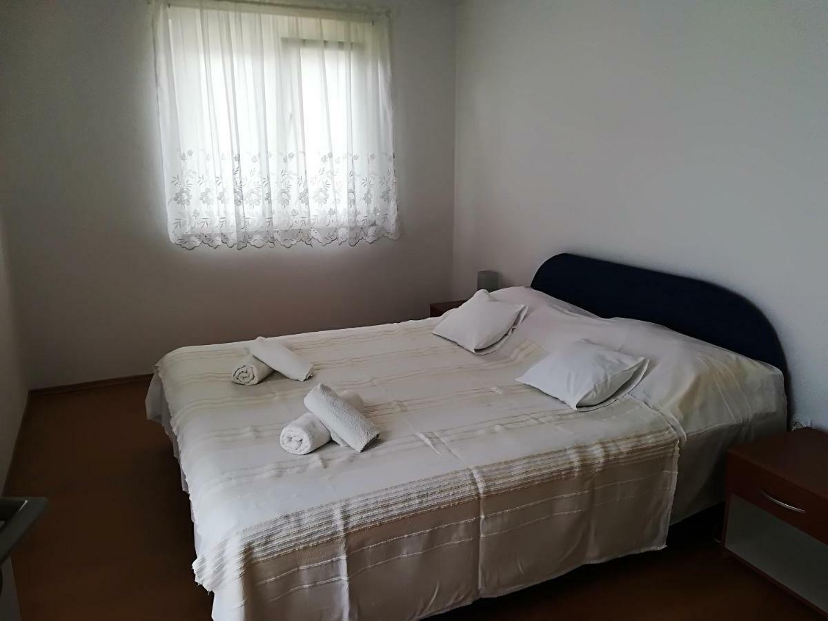 Apartman Rosanda Premuda ภายนอก รูปภาพ